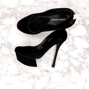 𝅺nicholas Kirkwood Black Suede pearl triangle Platform gala formal sexy NYE